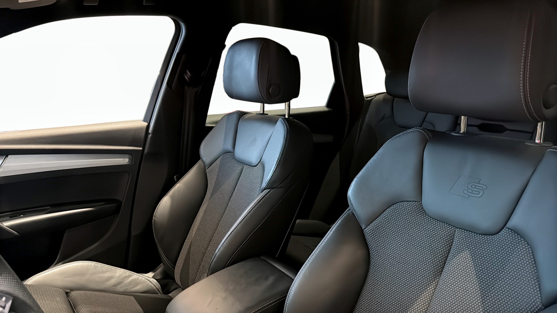 Audi Q5 JAS55K