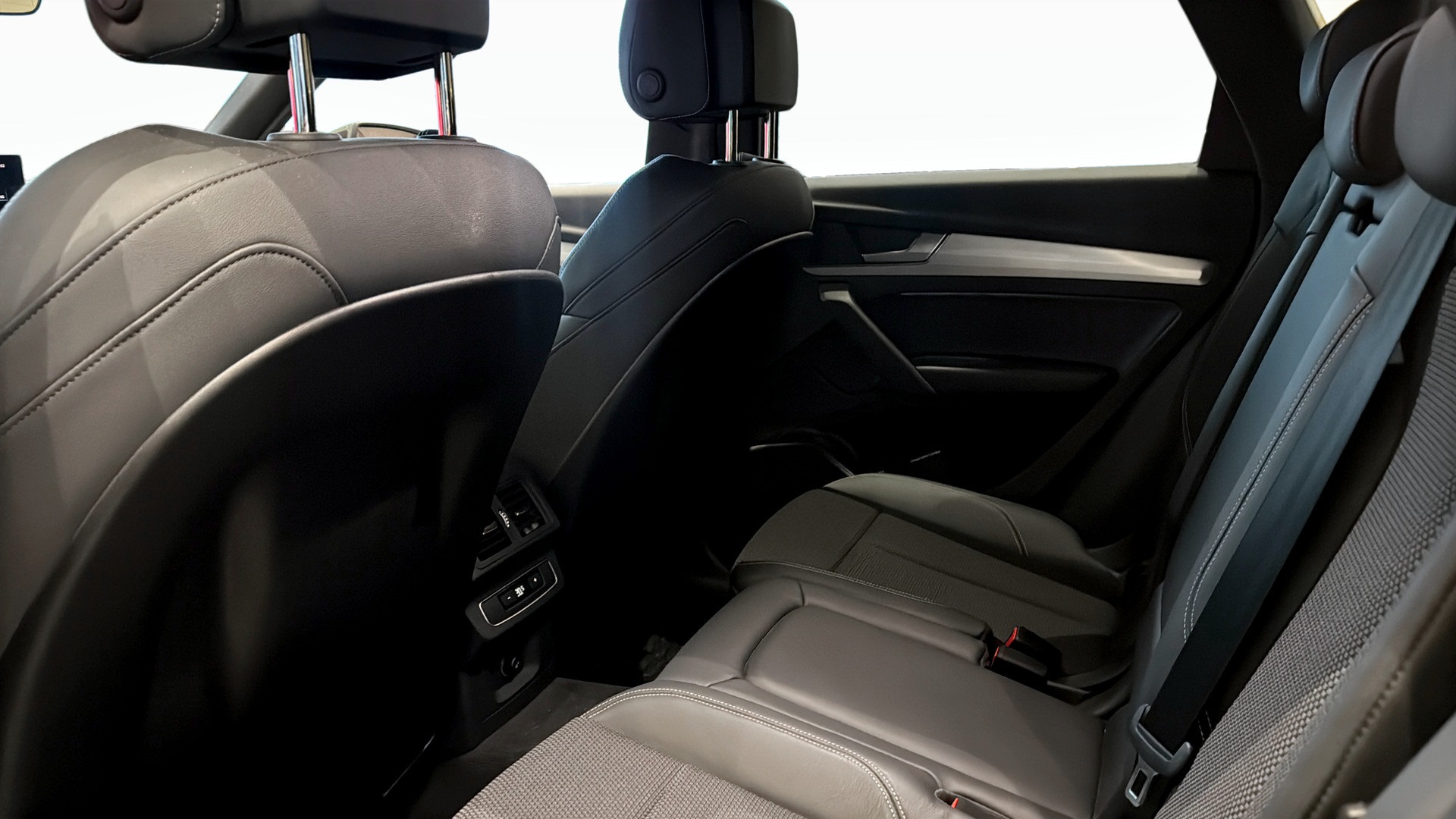Audi Q5 JAS55K