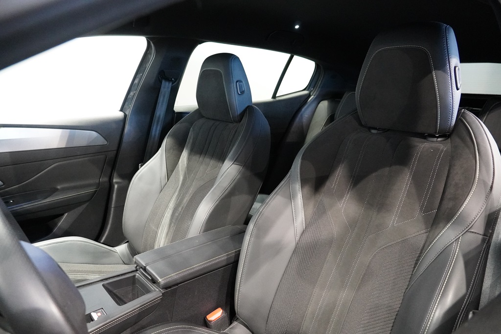 Peugeot 408 JAX46J