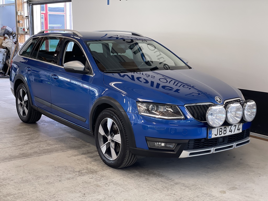 Skoda Octavia JBB474