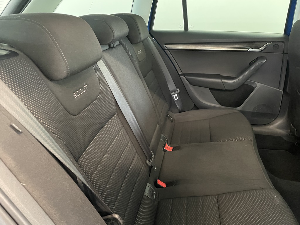 Skoda Octavia JBB474