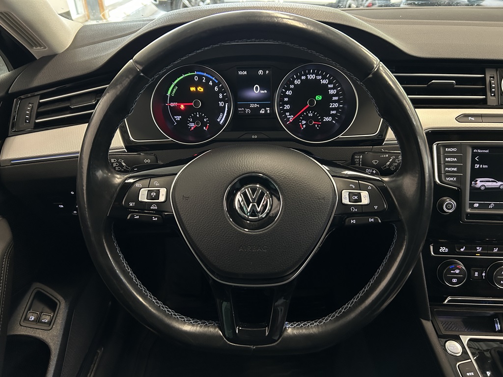 Volkswagen Passat JBE235