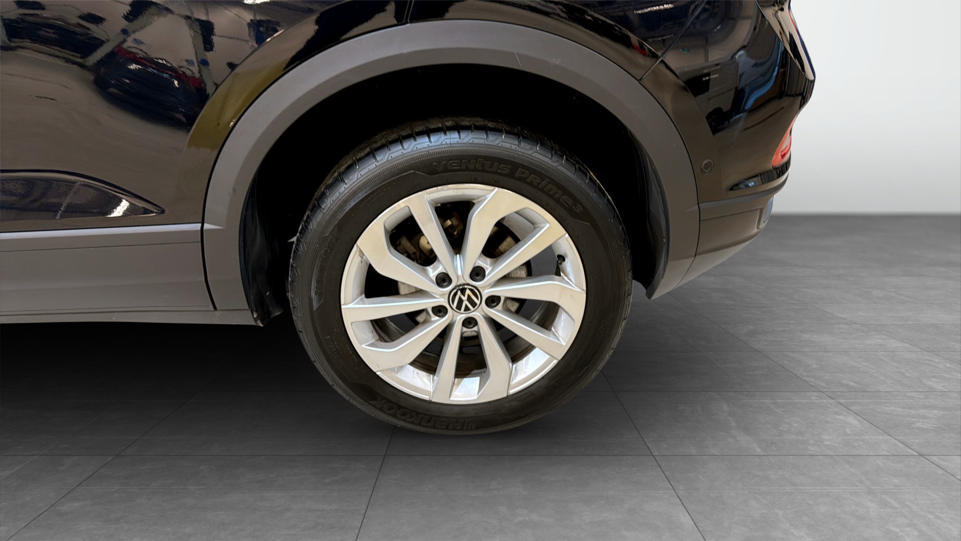 Volkswagen T-Roc JBH04E