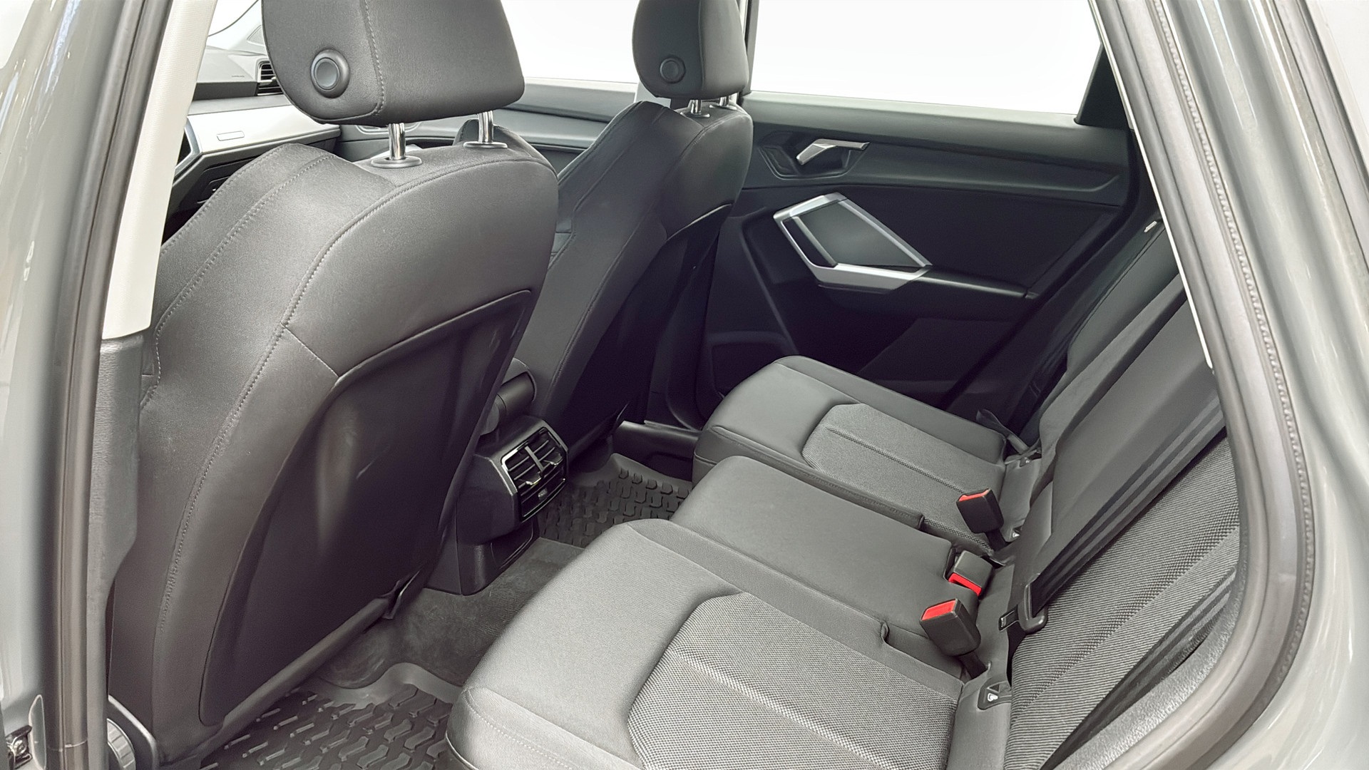 Audi Q3 JBJ93U