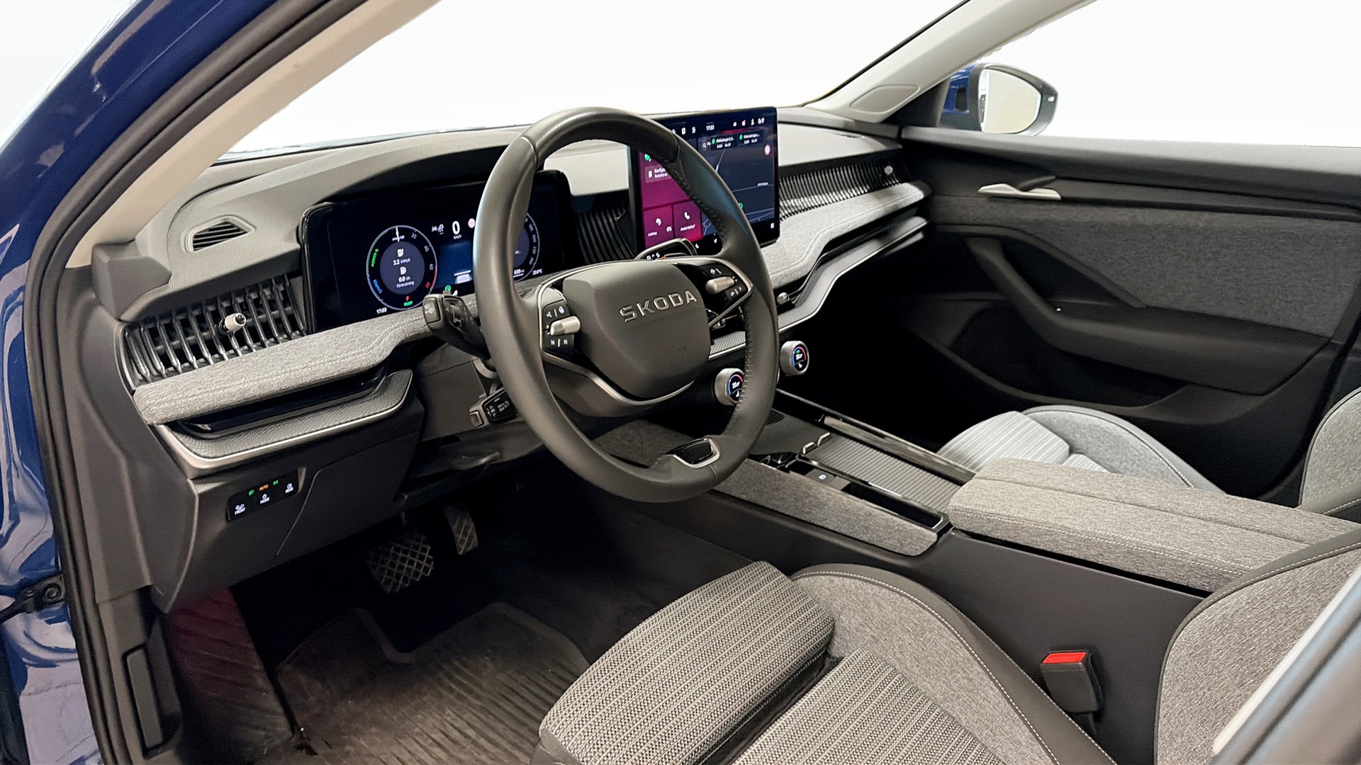 Skoda Superb Combi JBK04W