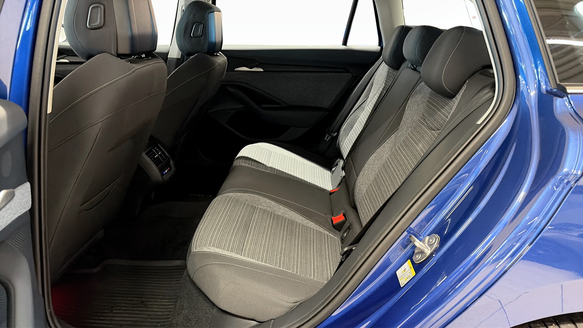 Skoda Superb Combi JBK04W