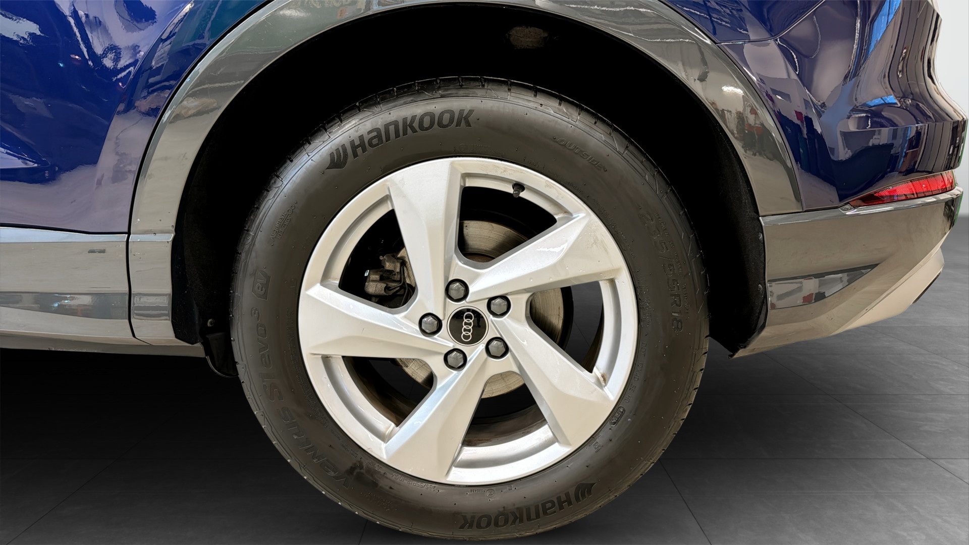Audi Q3 JBK09P