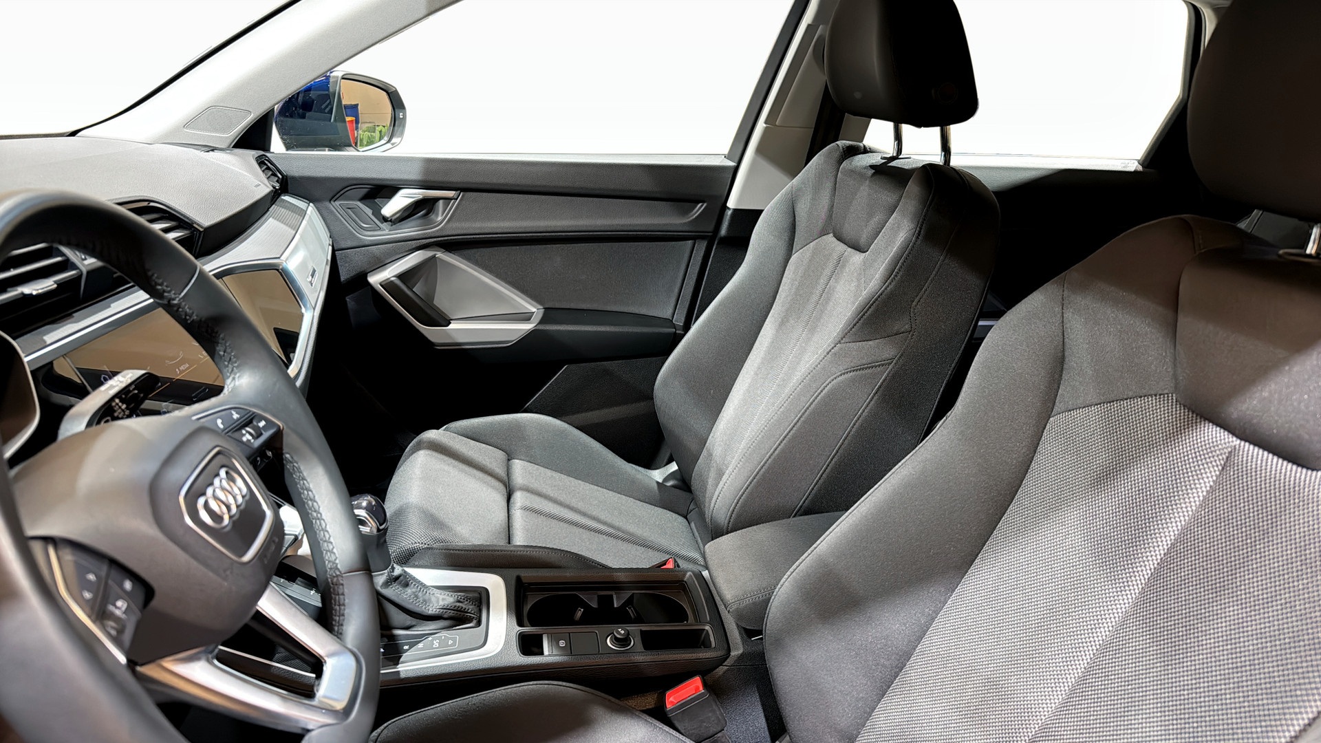 Audi Q3 JBK09P