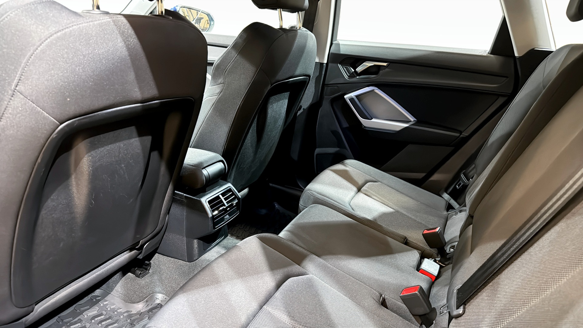 Audi Q3 JBK09P