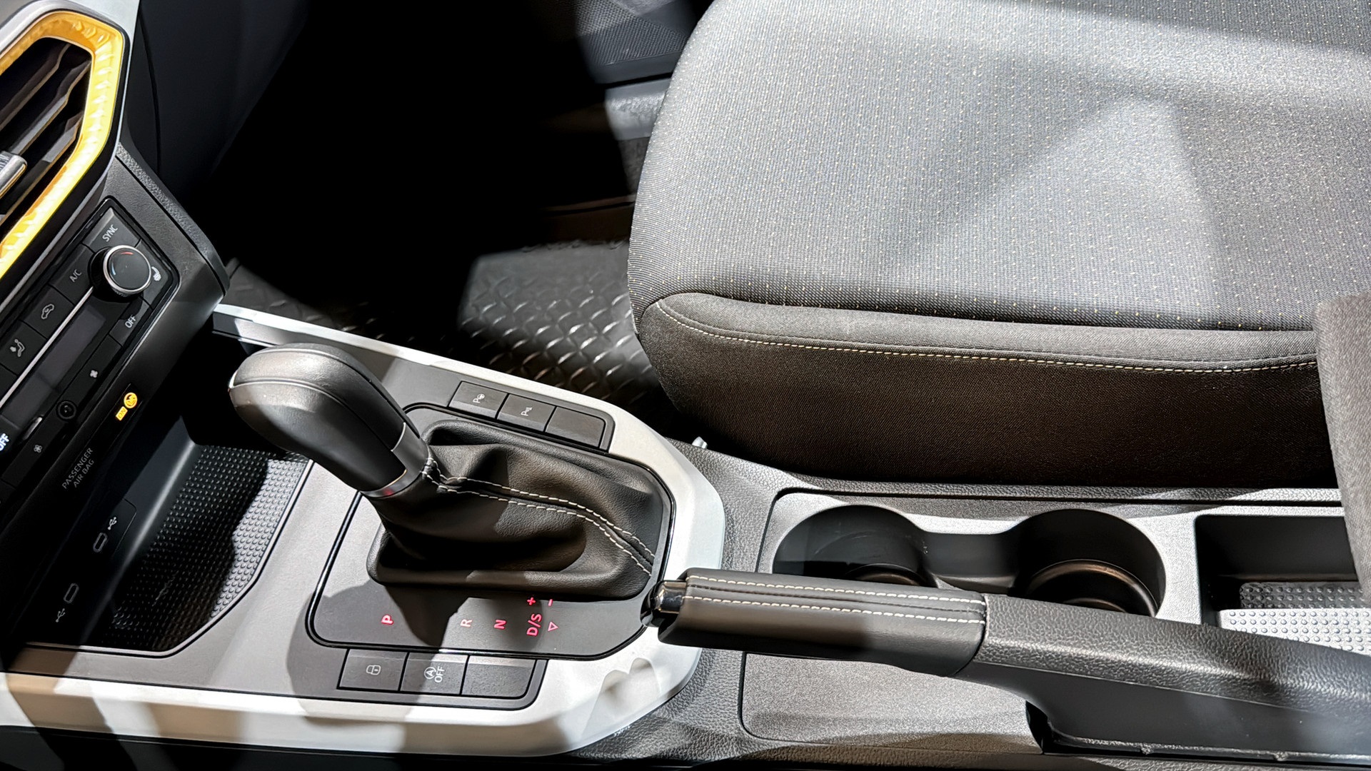 SEAT Arona JBK09Y