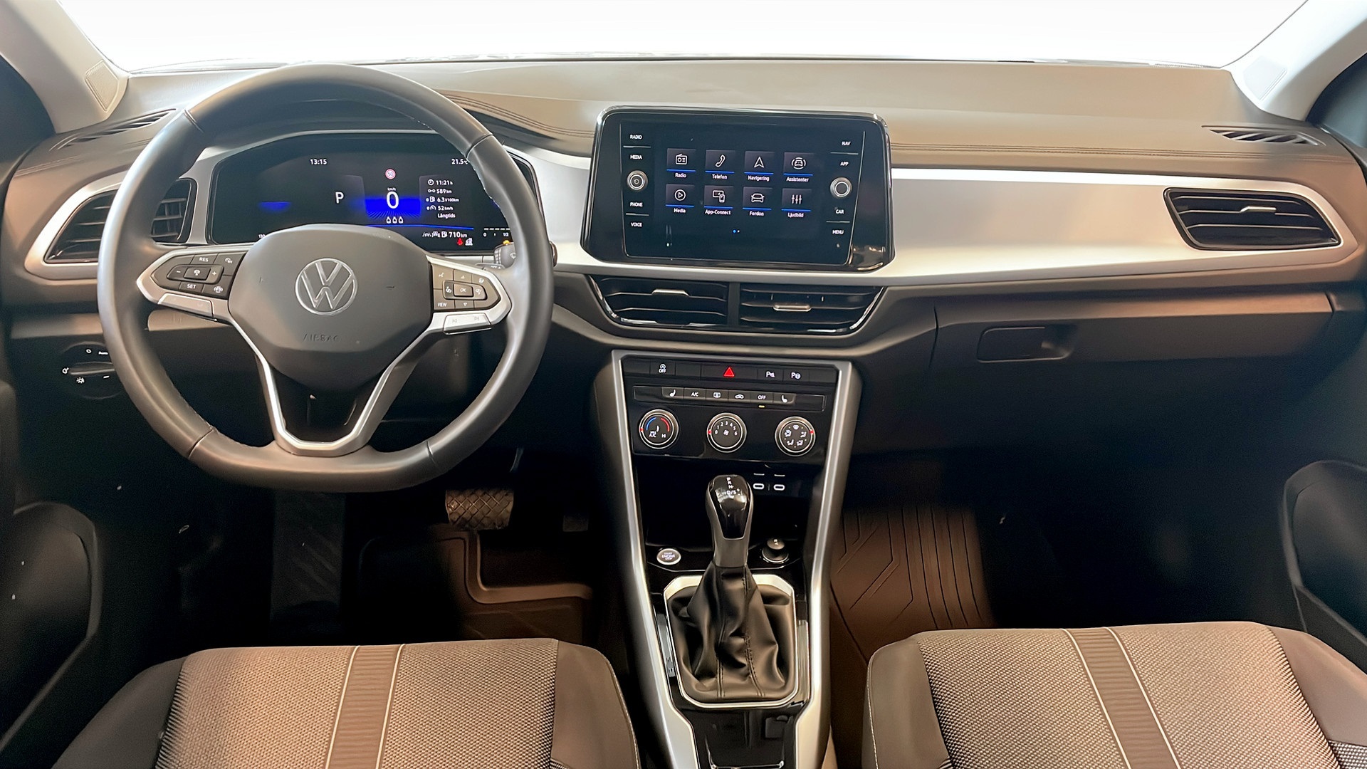 Volkswagen T-Roc JBK14E