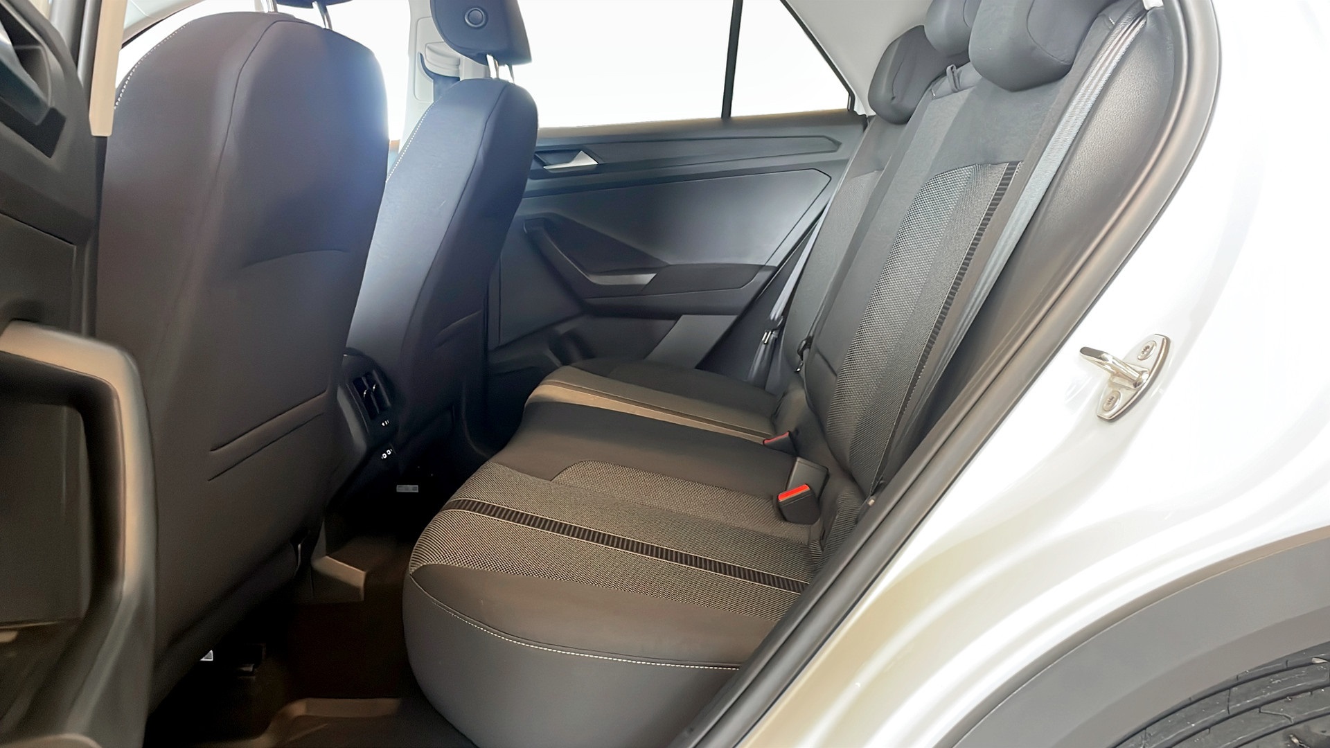 Volkswagen T-Roc JBK14E