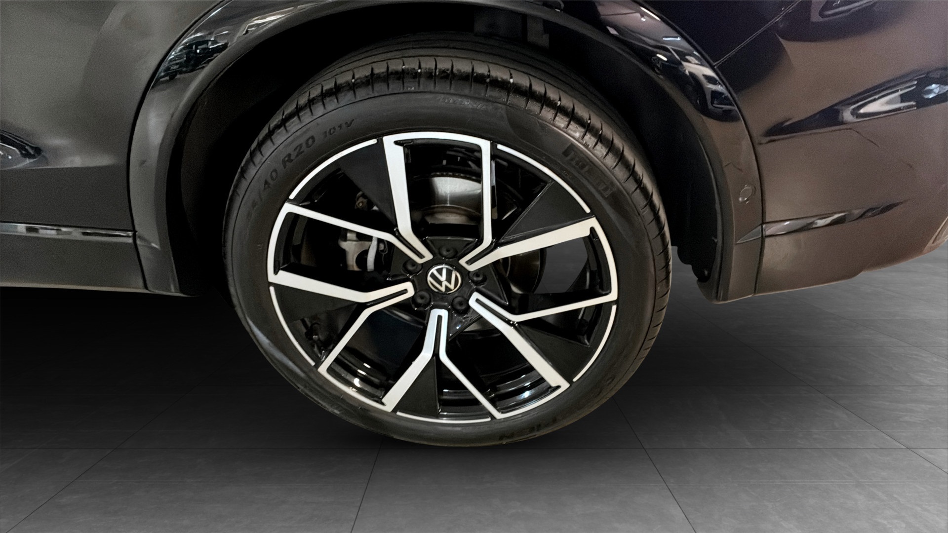 Volkswagen Tiguan JBL23W