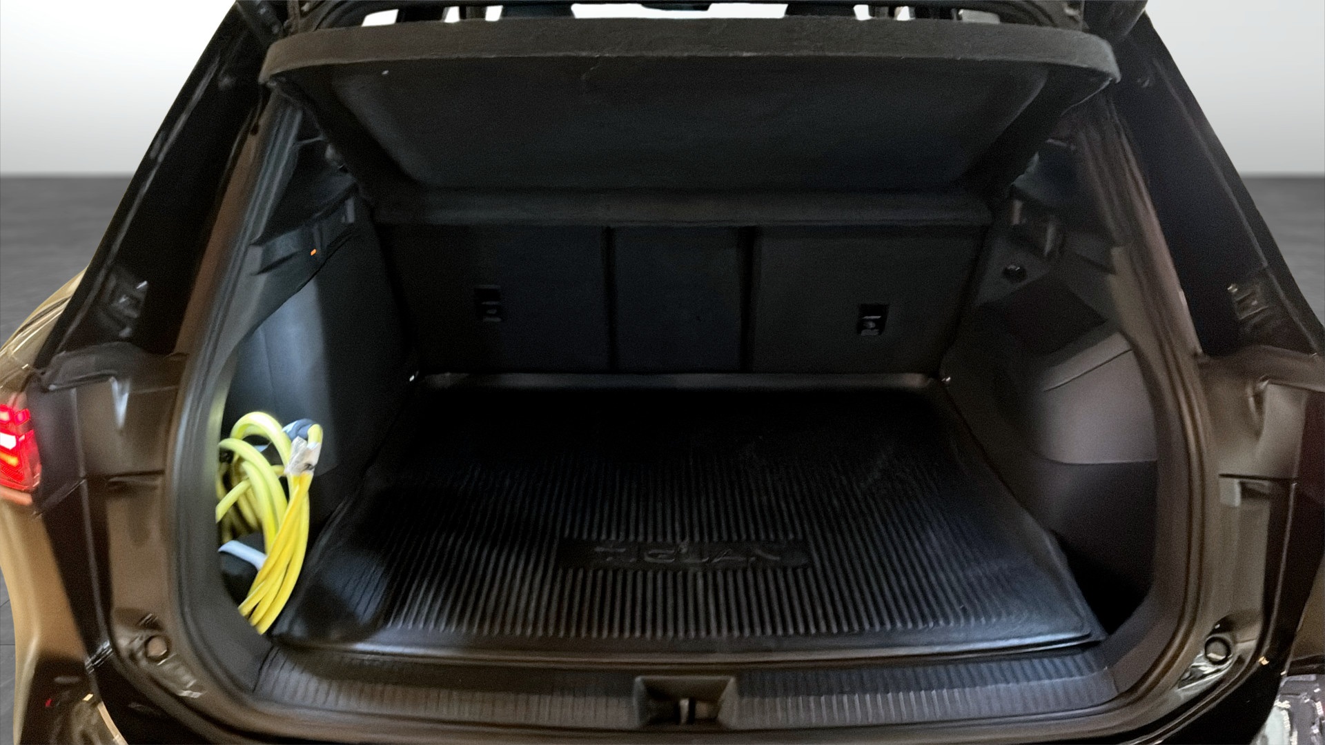 Volkswagen Tiguan JBL23W