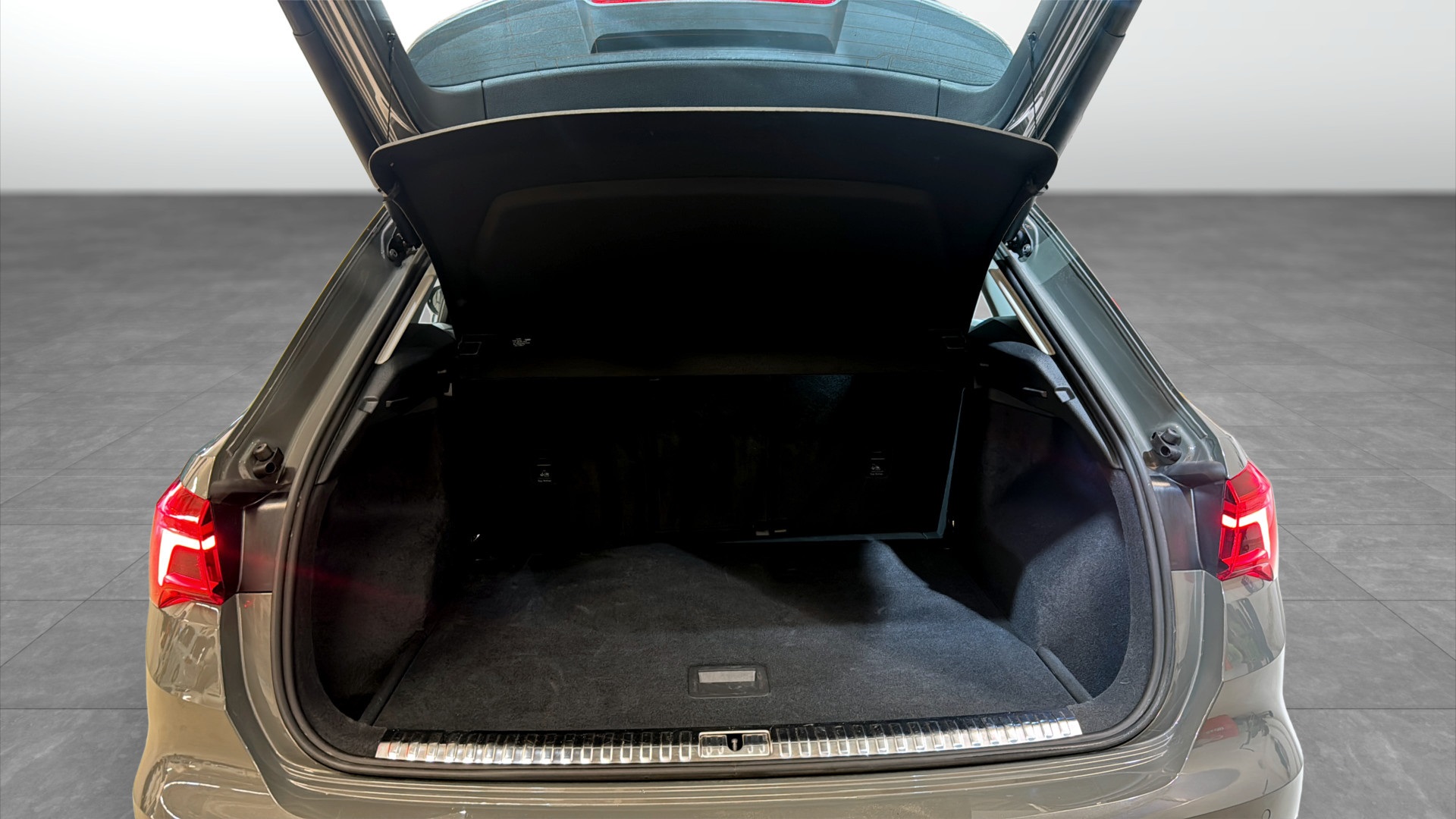 Audi Q3 JBL24Z