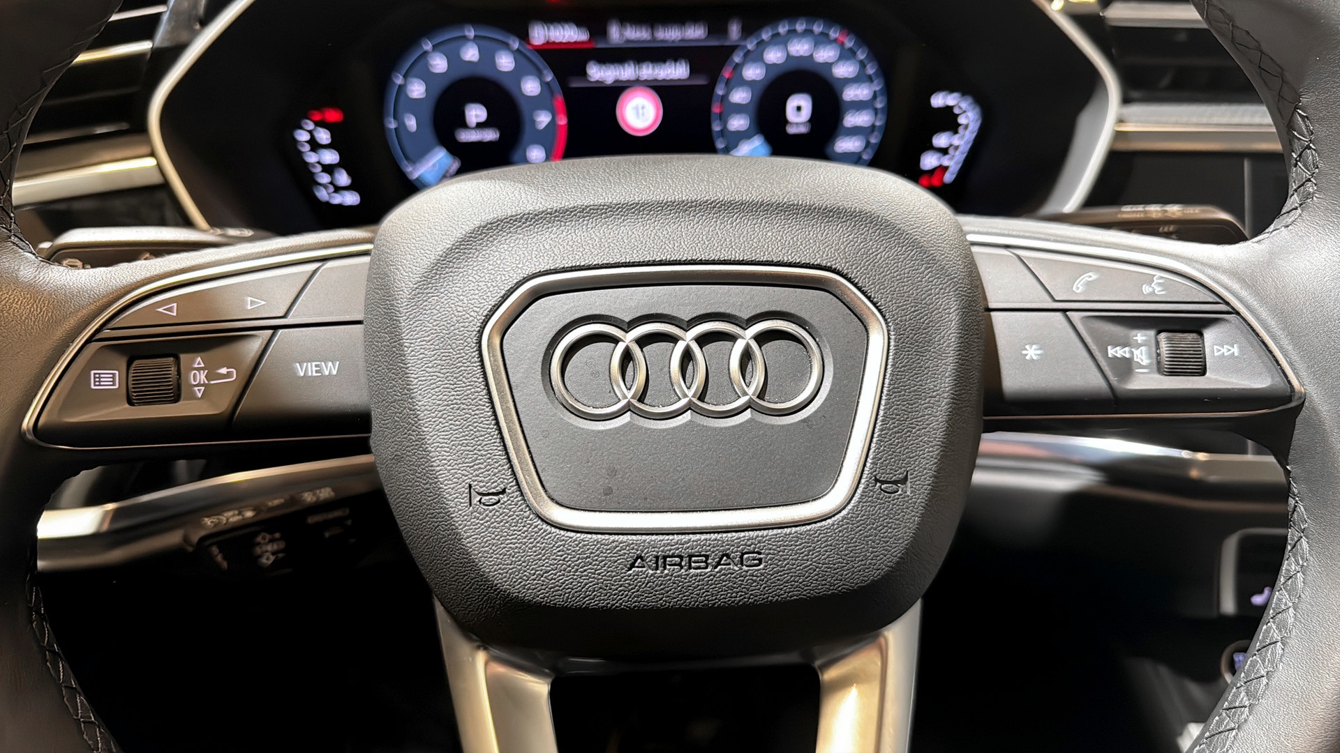 Audi Q3 JBL24Z