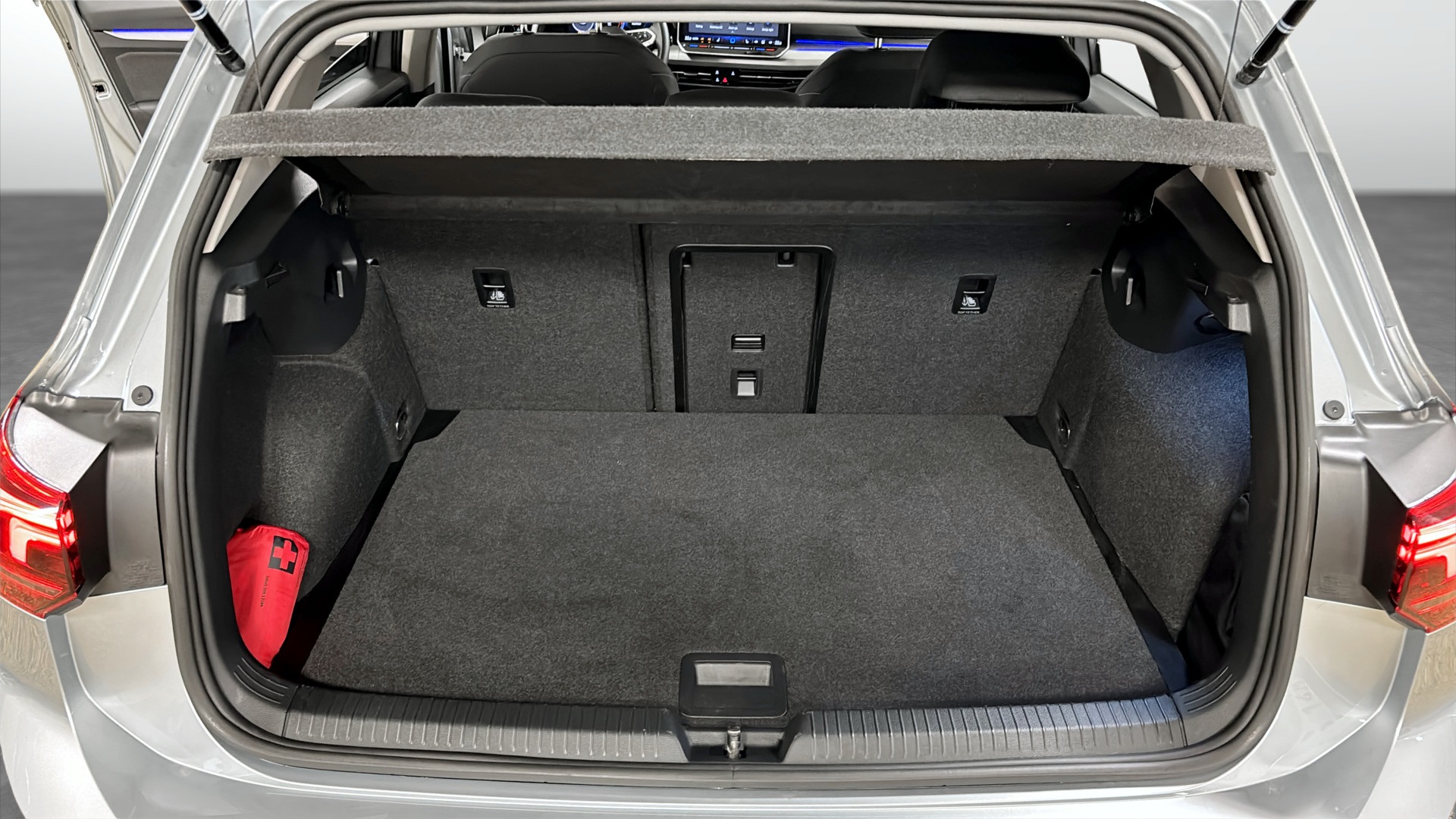 Volkswagen Golf JBL76U