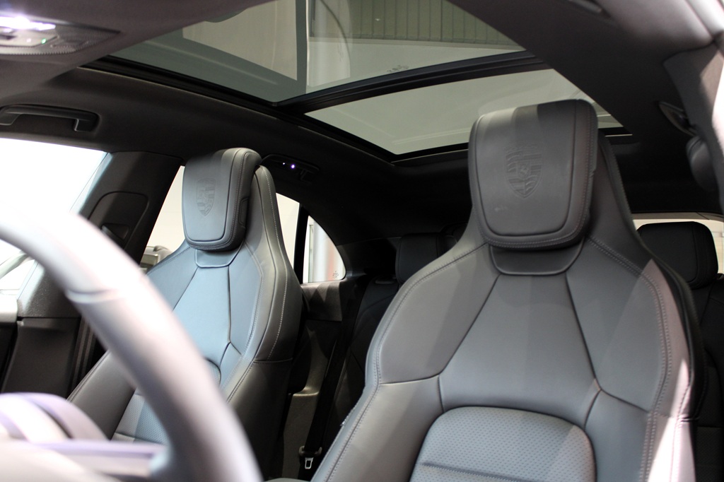 Porsche Macan JBN07U