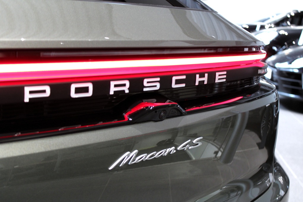 Porsche Macan JBN07U
