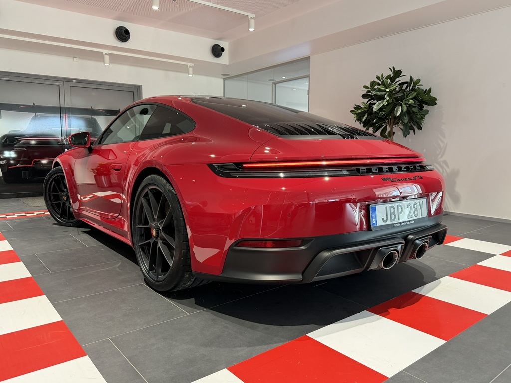 Porsche 911 Carrera JBP28Y