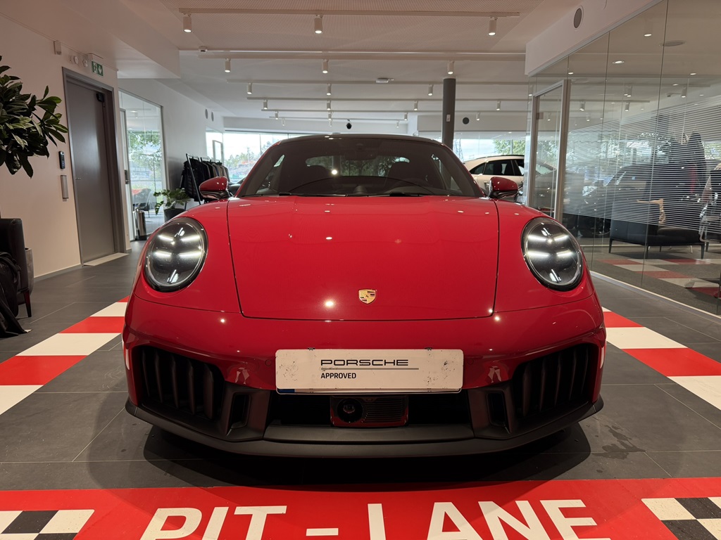Porsche 911 Carrera JBP28Y