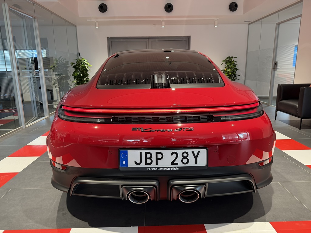 Porsche 911 Carrera JBP28Y