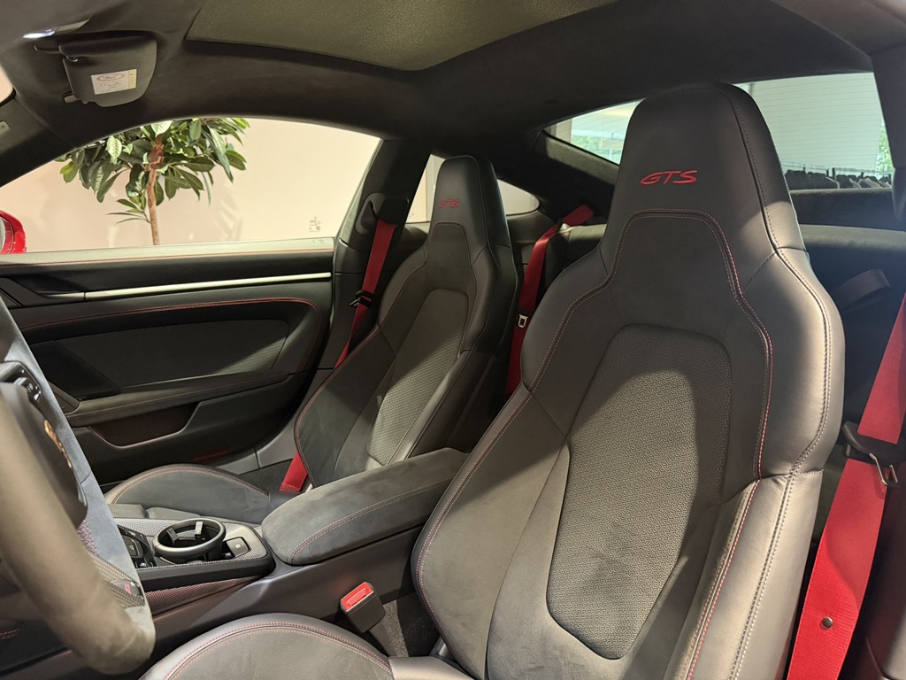 Porsche 911 Carrera JBP28Y
