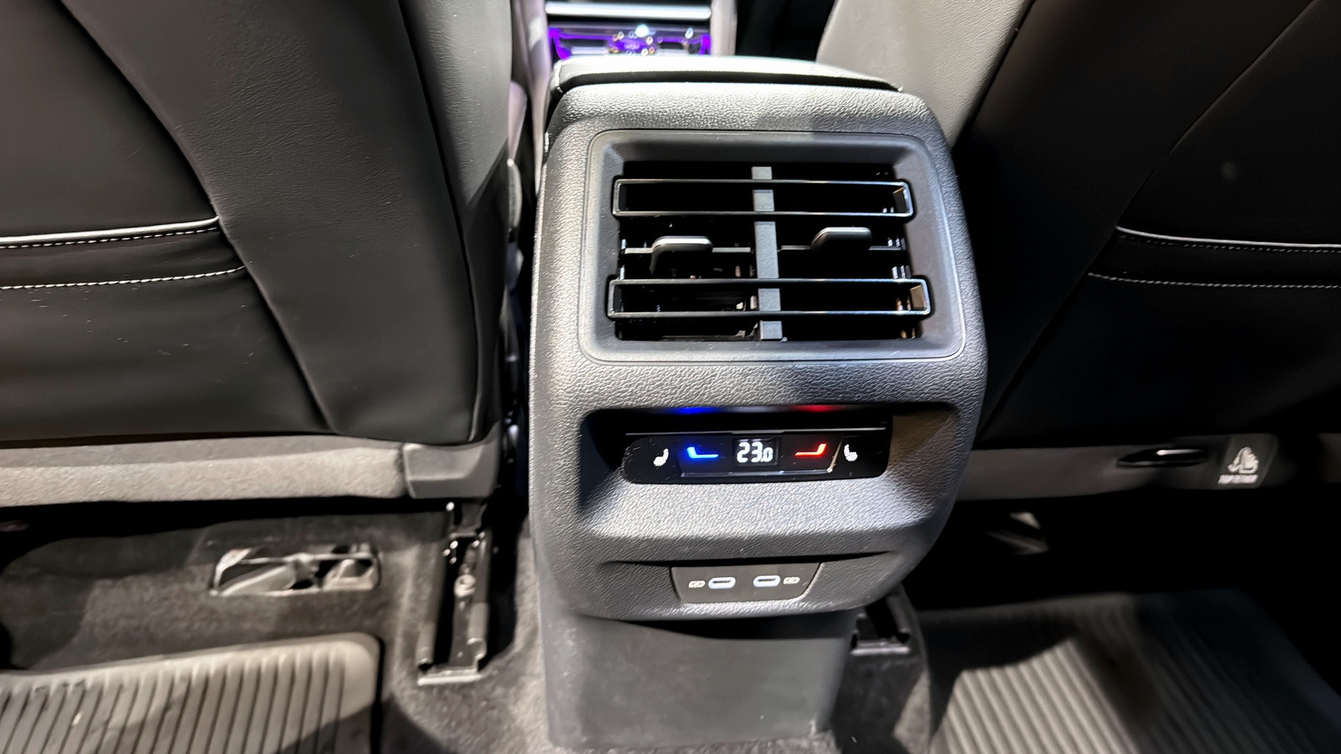 Volkswagen Tiguan JBP39D
