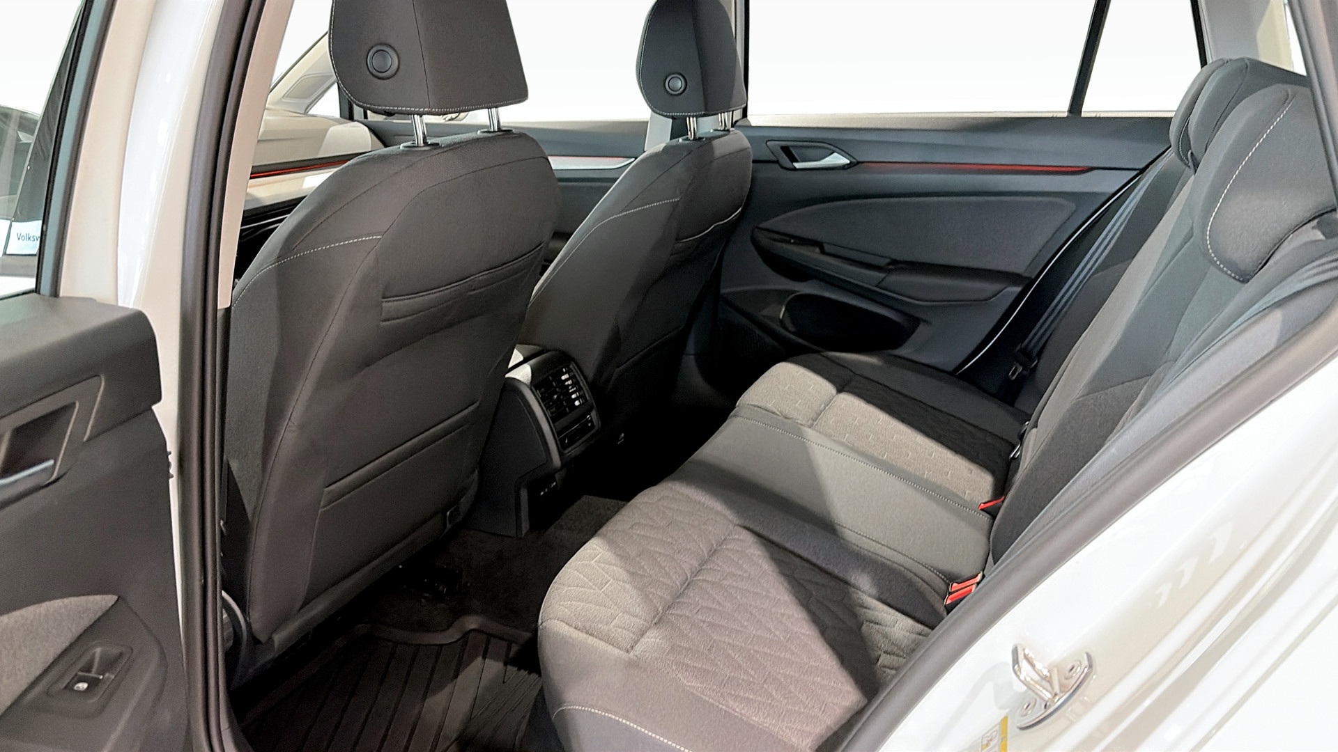 Volkswagen Golf JBU31D