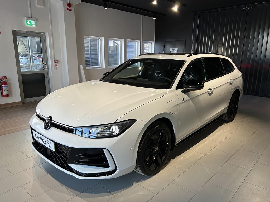 Volkswagen Passat JBY84C