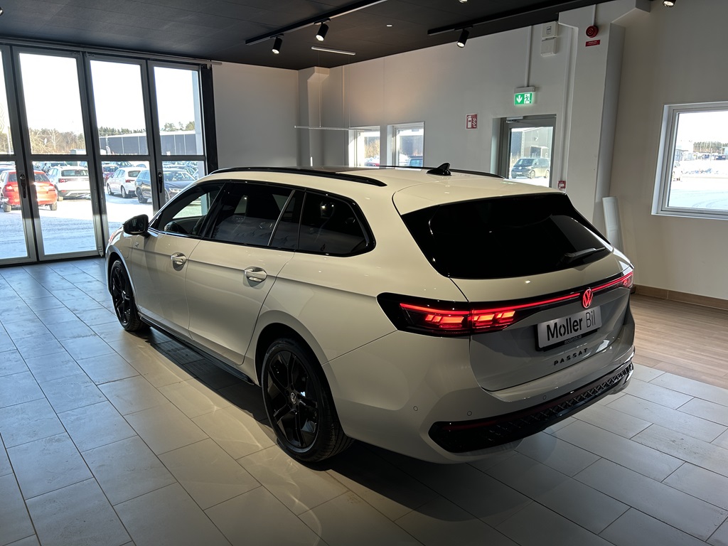 Volkswagen Passat JBY84C