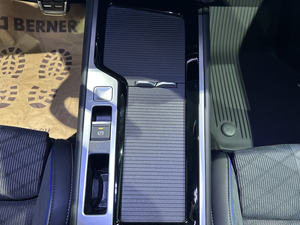 Volkswagen Passat JBY84C