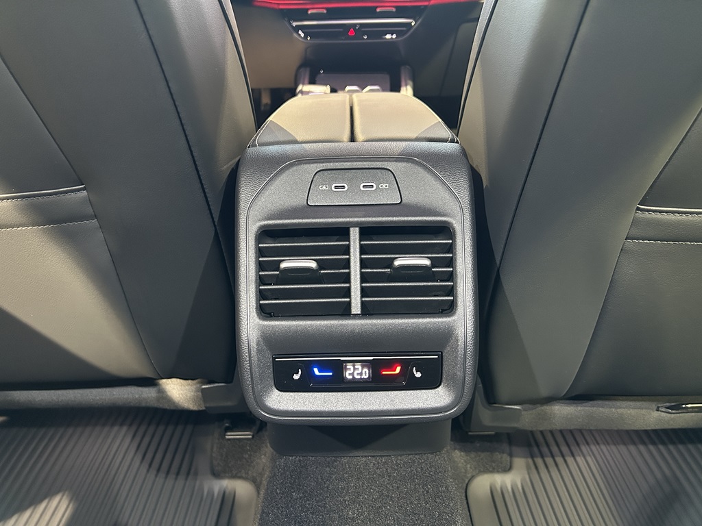 Volkswagen Passat JBY84C