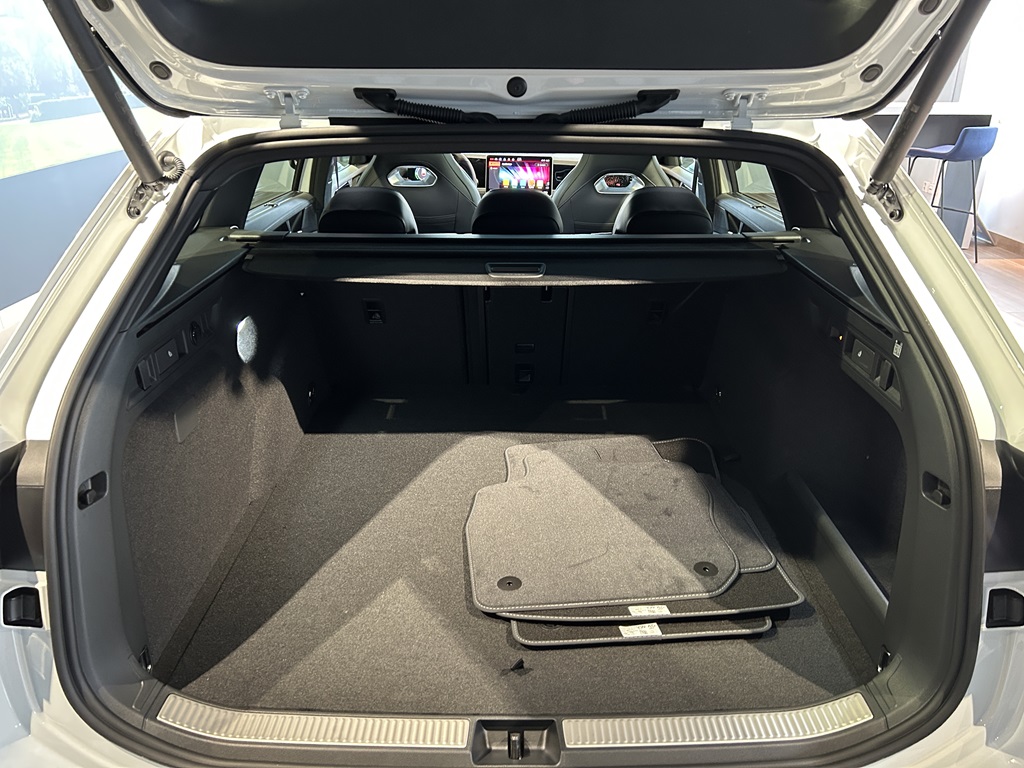 Volkswagen Passat JBY84C