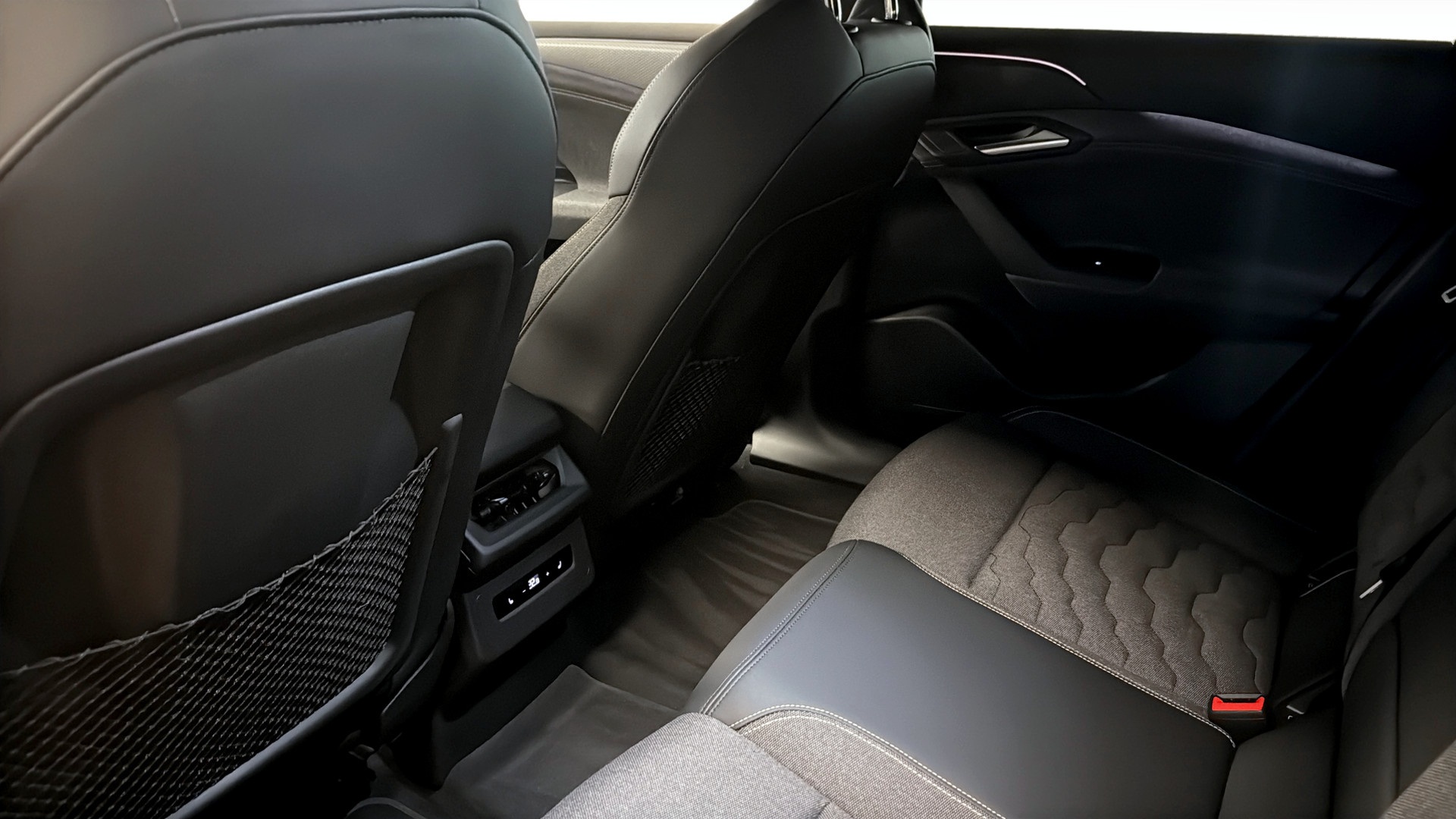 Audi A6 Avant JBZ04Y