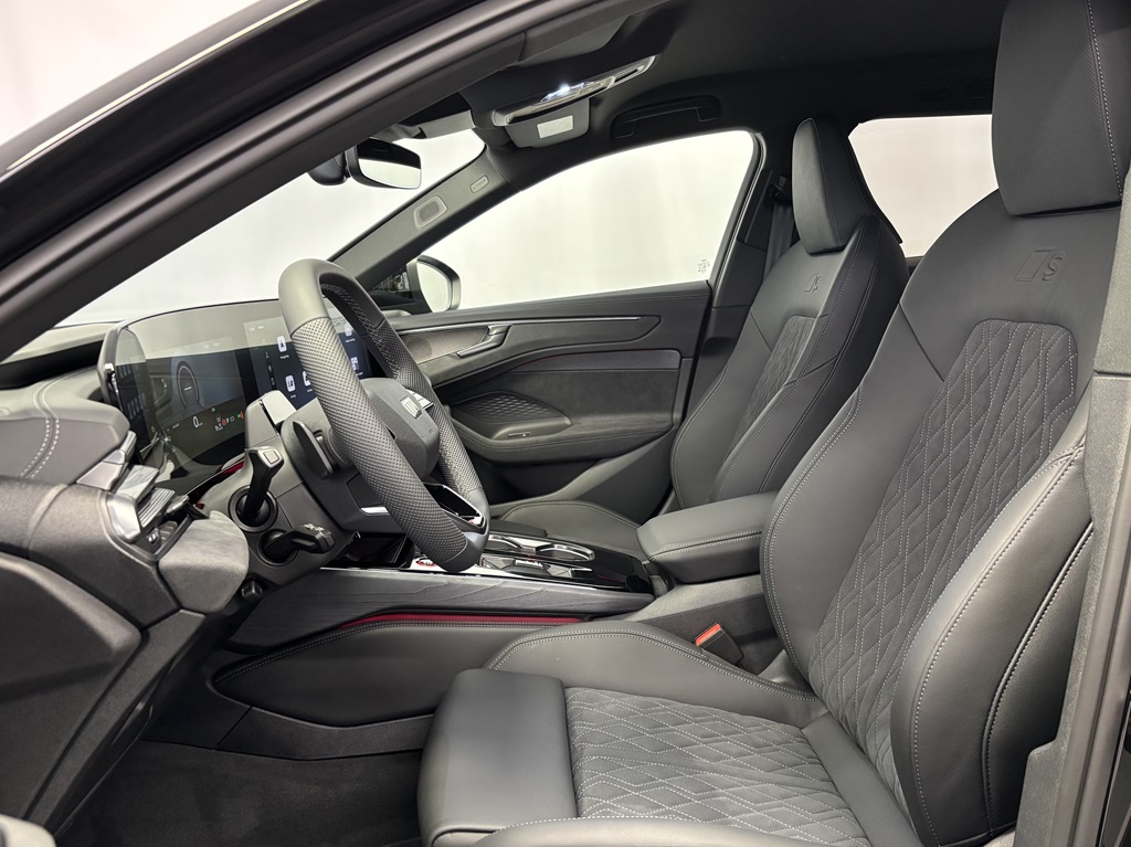Audi A6 Avant JCB76B