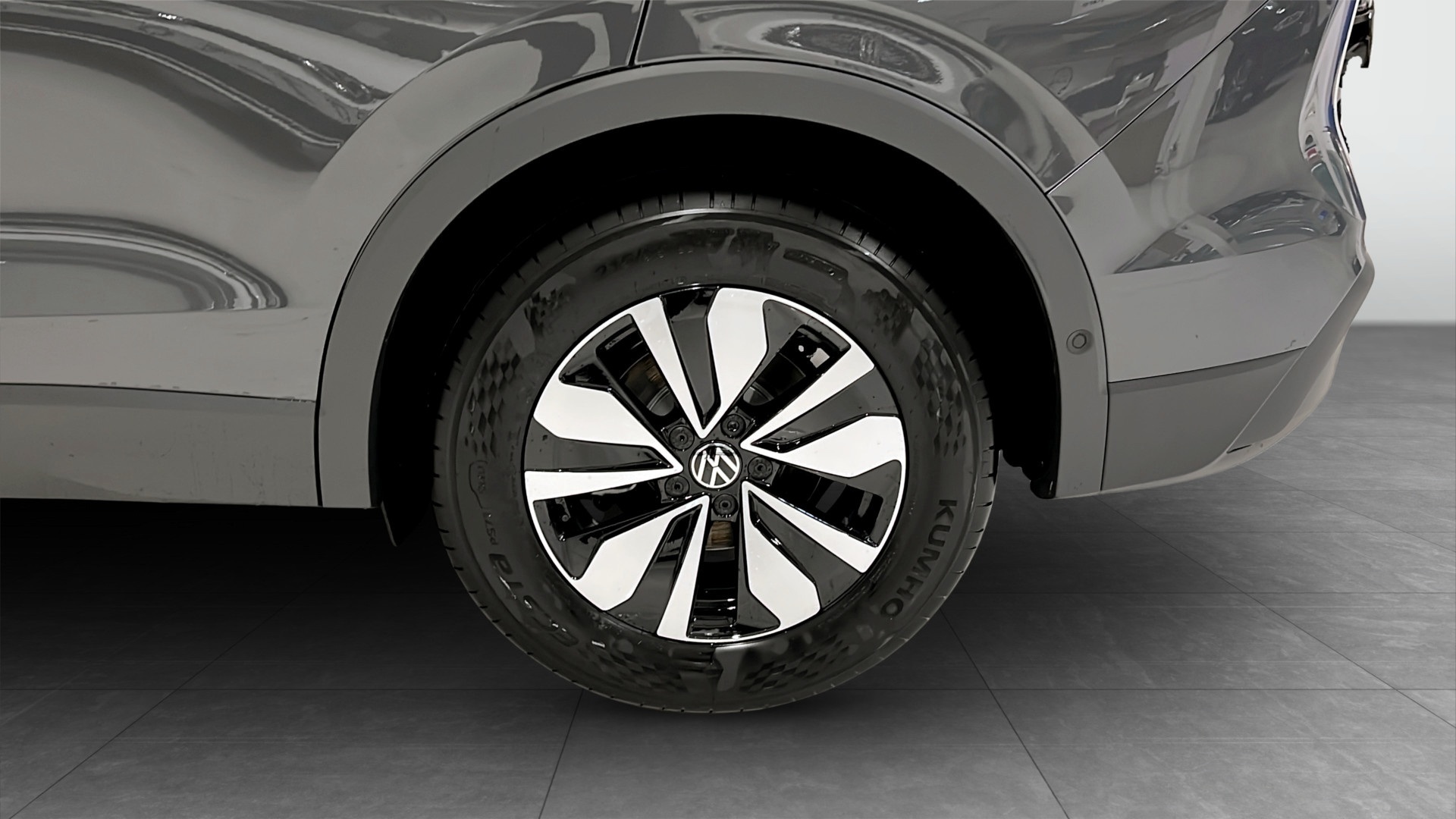 Volkswagen Tiguan JCC11E