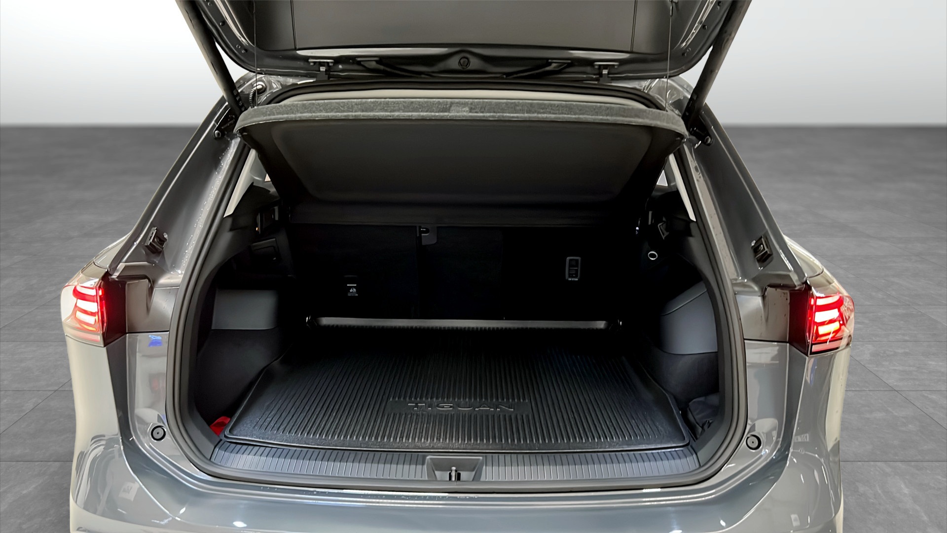 Volkswagen Tiguan JCC11E
