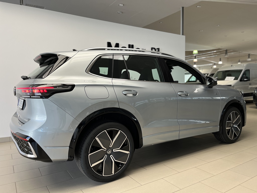 Volkswagen Tiguan JCD59U