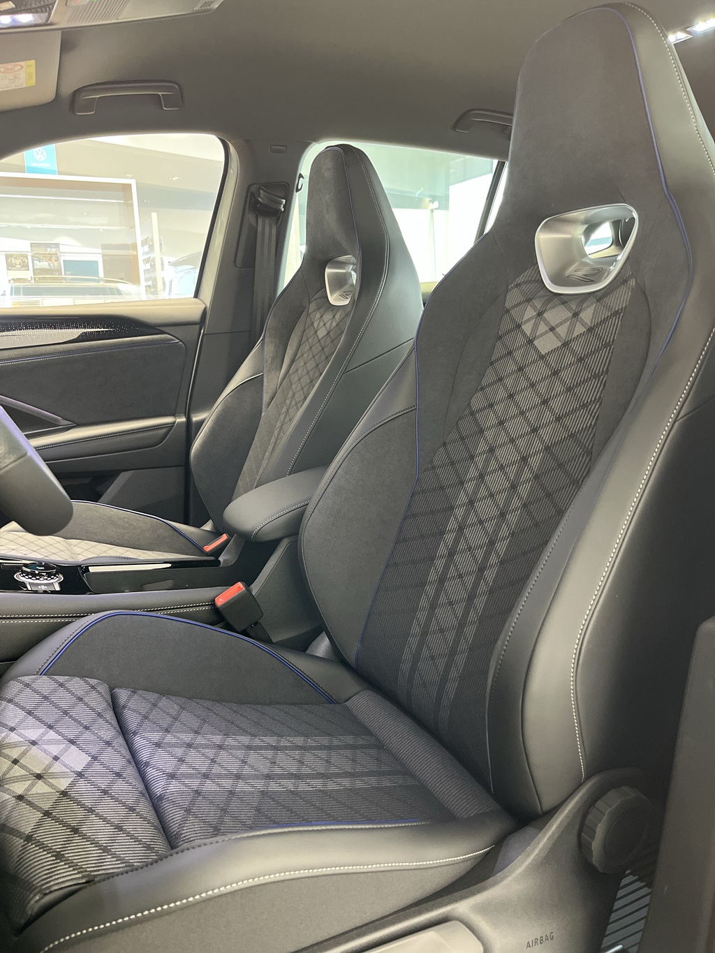 Volkswagen Tiguan JCD59U