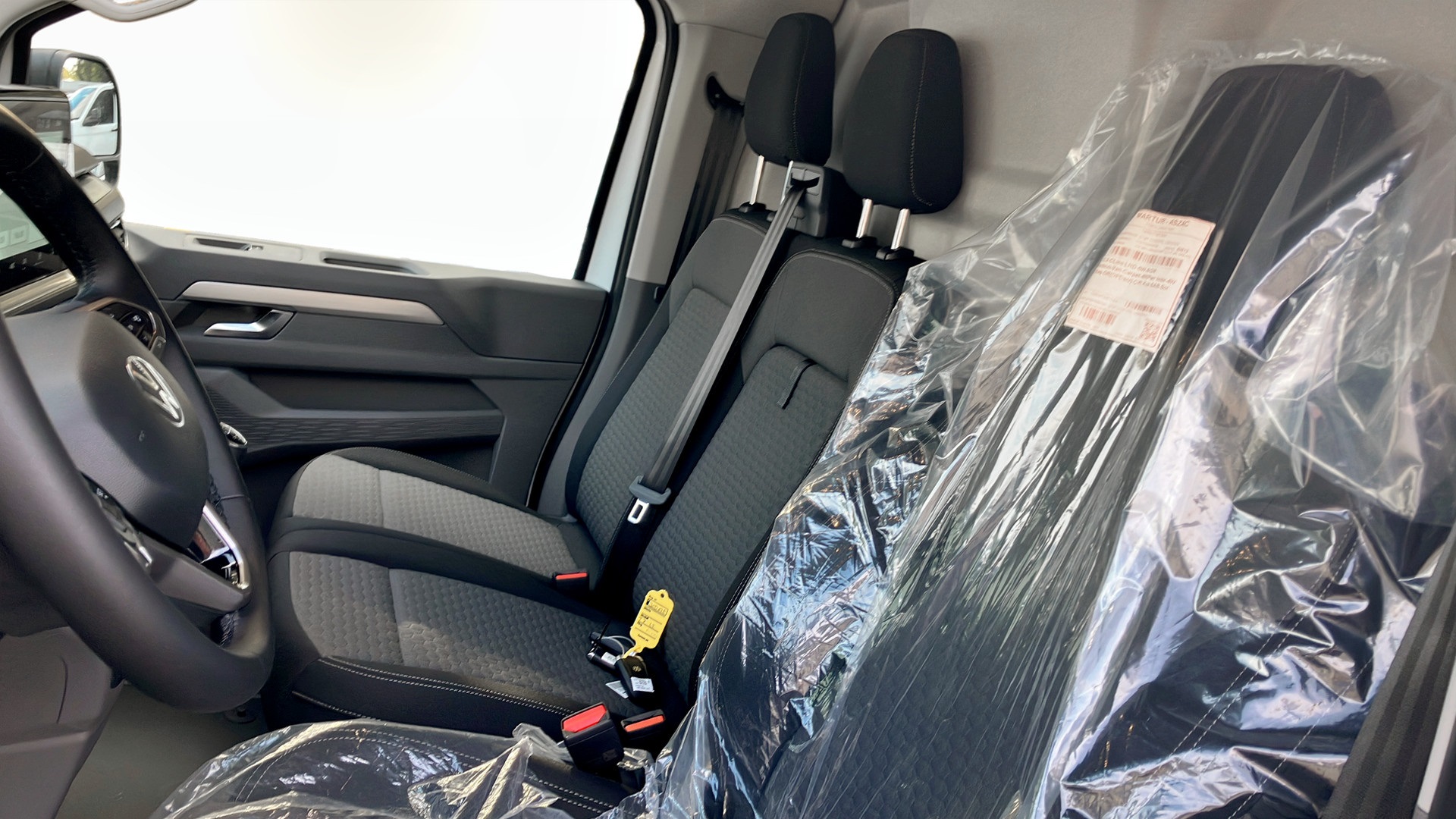 Volkswagen T7 Transporter JCD62E