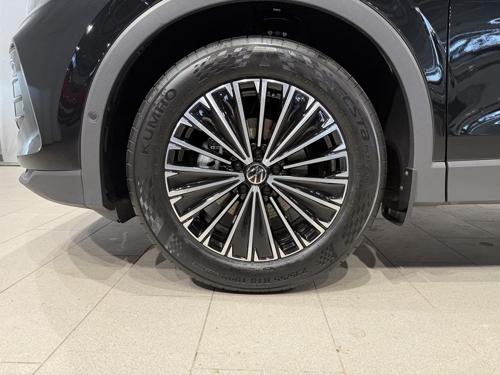 Volkswagen Tiguan JCD67Y