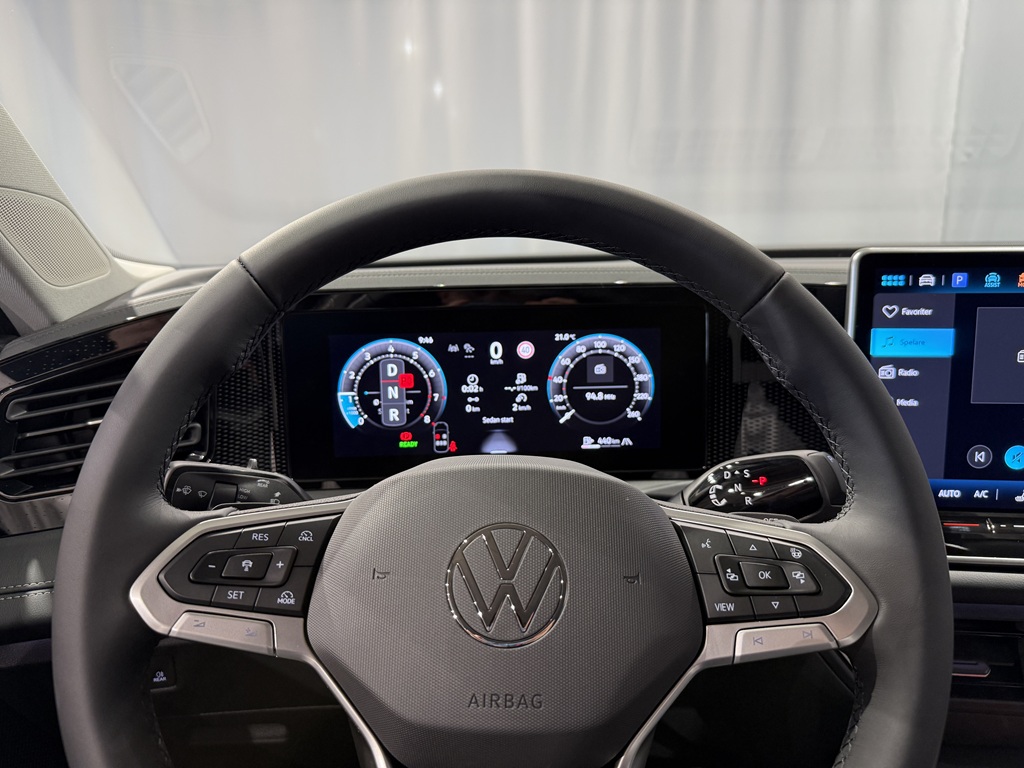 Volkswagen Tiguan JCD67Y