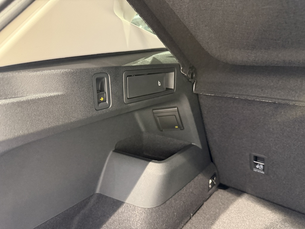 Volkswagen Tiguan JCD67Y