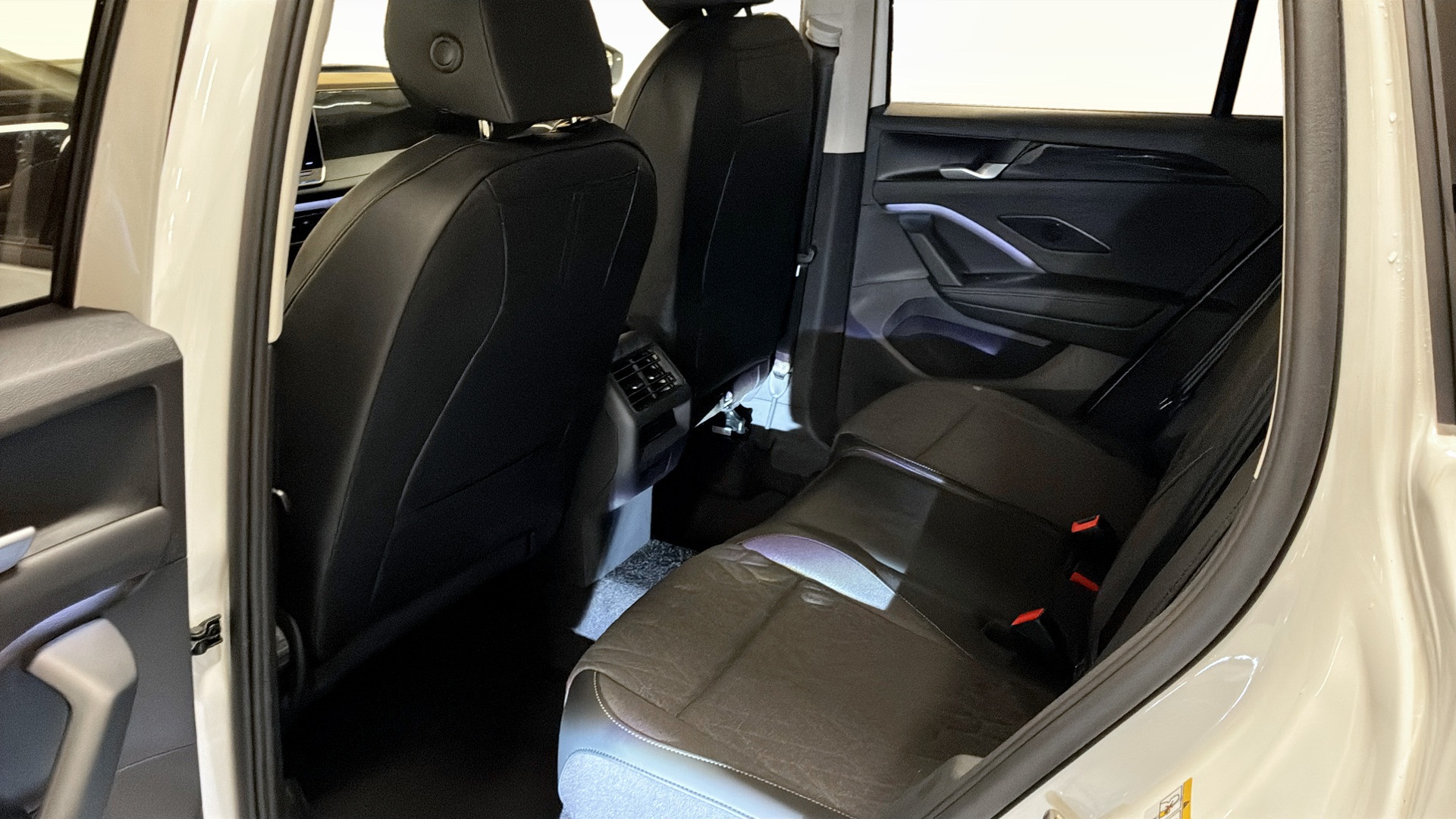Volkswagen Tiguan JCD97N