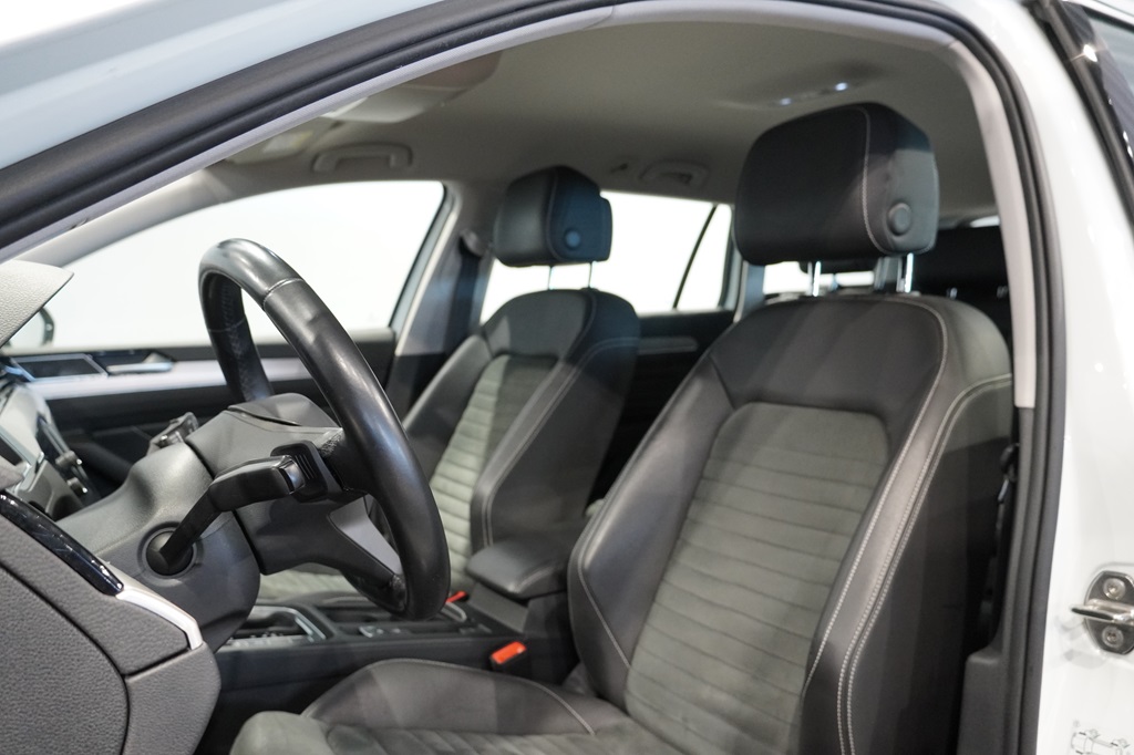 Volkswagen Passat JCK49K