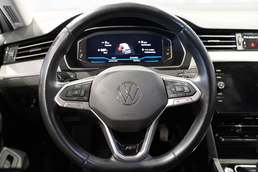 Volkswagen Passat JCK49K