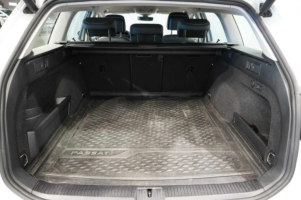 Volkswagen Passat JCK49K