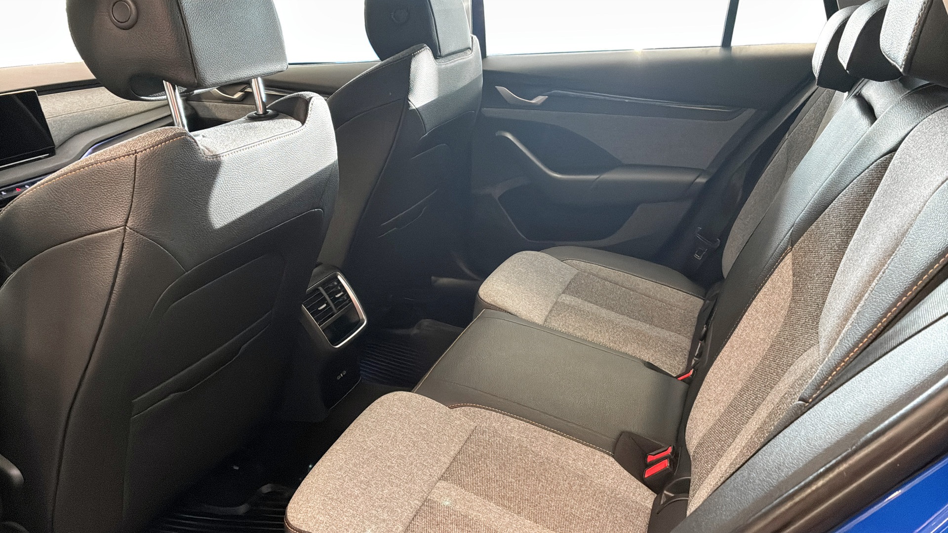 Skoda Octavia Combi JCL16U