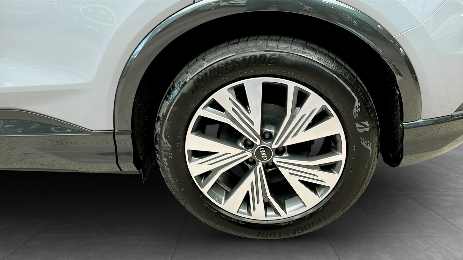 Audi Q4 Sportback e-tron JCS99J
